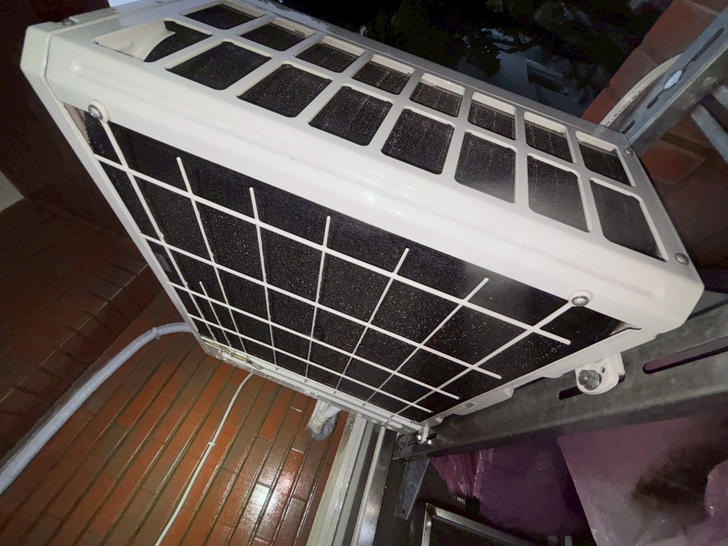 台中西區好牙動物醫院 分離式冷氣清洗