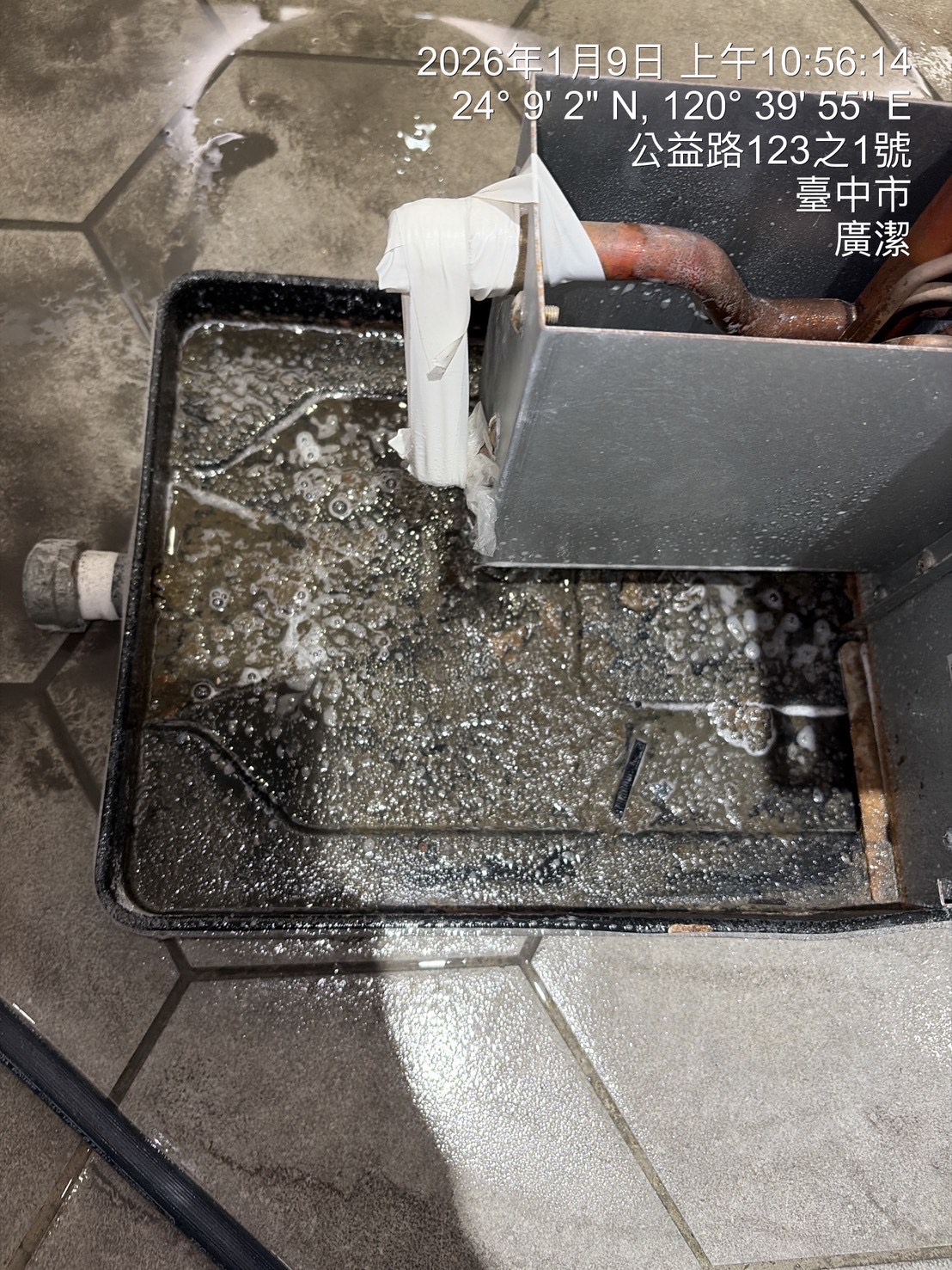 台中西區 移機保養吊隱式冷氣清洗