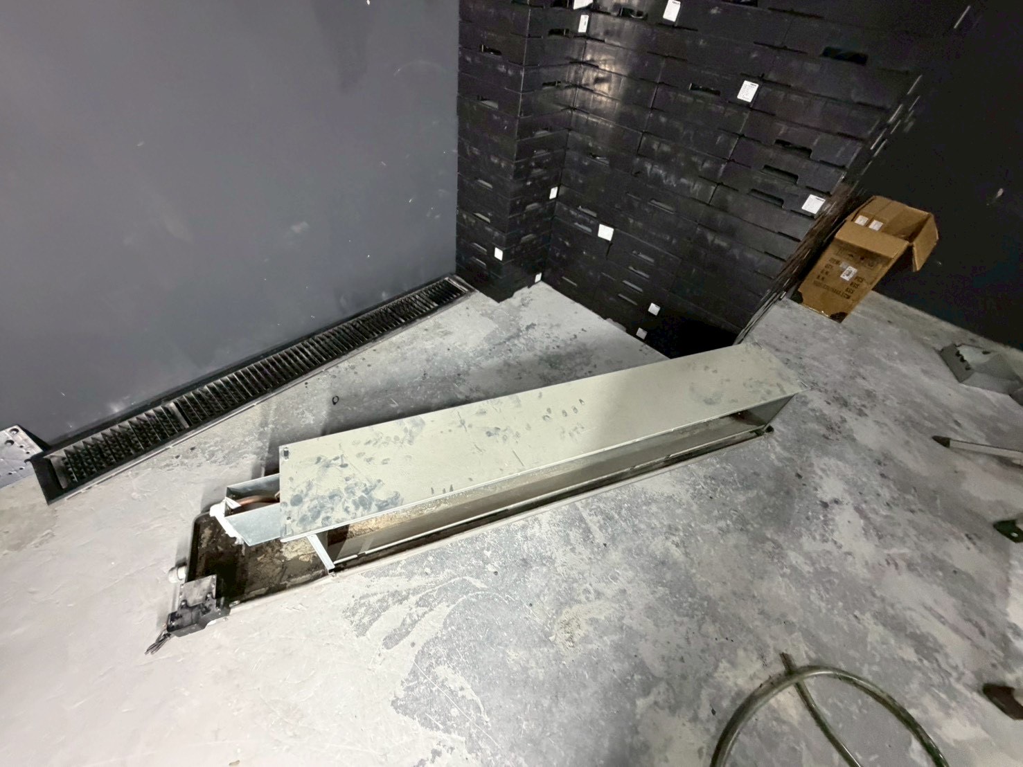 台中西區 移機保養吊隱式冷氣清洗